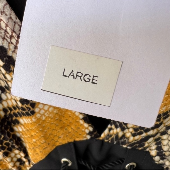 SHADES OF BLONDE LACE UP BALLOON SLEEVES REPTILE PRINT MINI DRESS SIZE LARGE NWT - Picture 10 of 10